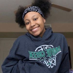 Meet your Posher, Mackenzie